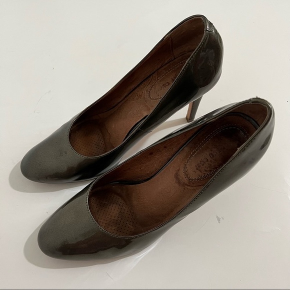 Corso Como Genuine Patent Leather Metallic Pewter Pumps Heels Size 9 - Picture 7 of 14